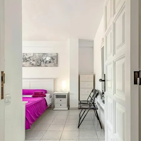 Magnificent Beachfront Apartamento *