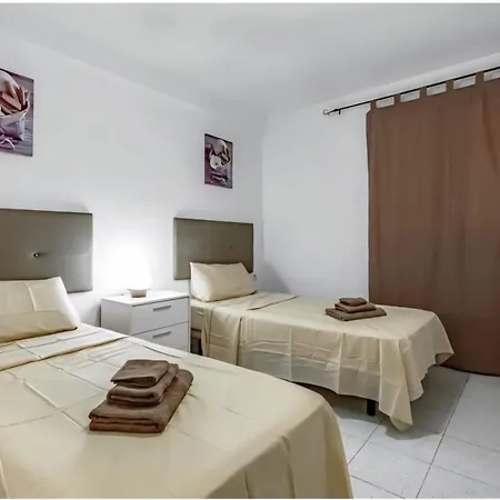 Apartment Magnificent Beachfront *